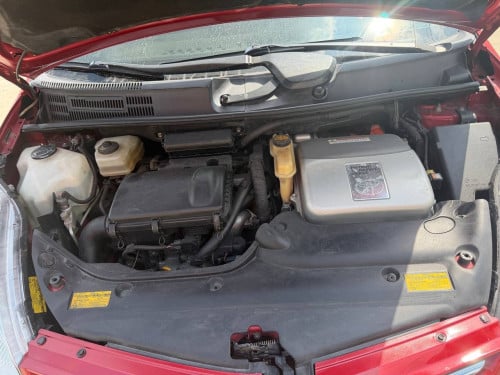 Prius 2007 half