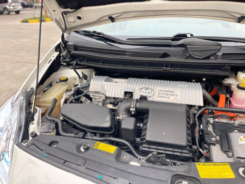 Prius 2010 Option 2 ក្នុងលឿង