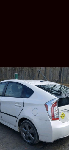 Prius 2015 white