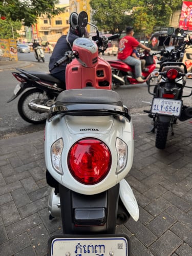 Scoopy 024 NCX នៅស្អាតខ្លាំង