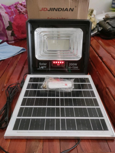 Solar 100W and 200W លក់បង្ហើយស្តុក