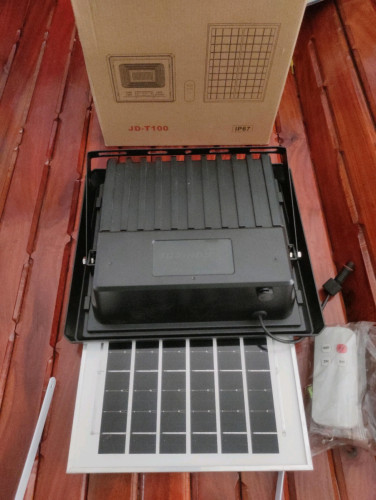 Solar 100W and 200W លក់បង្ហើយស្តុក
