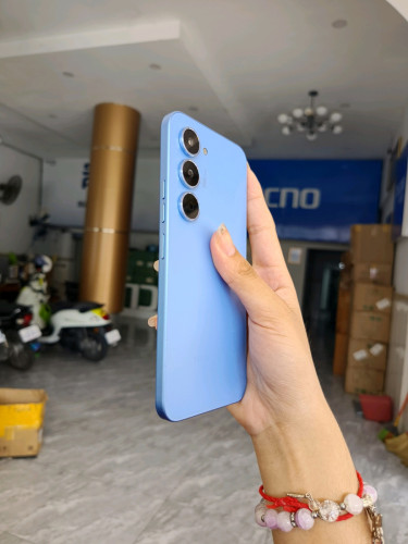 Spark 40 pro
