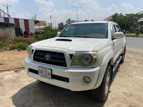 Tacoma 2005 ប៉ុង​1​ ប៉ុង​ភ្លើង​
