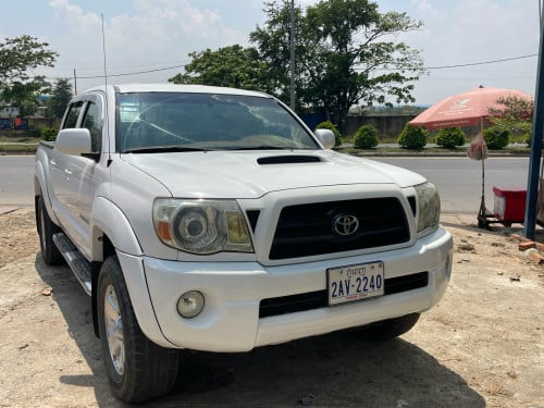 Tacoma 2005 ប៉ុង​1​ ប៉ុង​ភ្លើង​