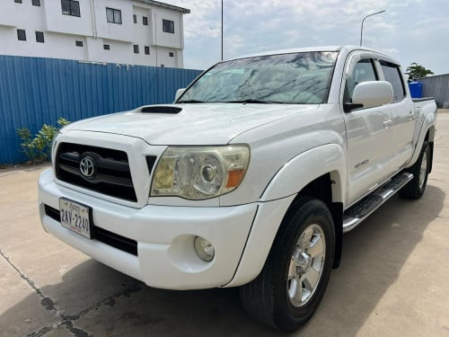 Tacoma 2005 ប៉ុង​1​ ប៉ុង​ភ្លើង​