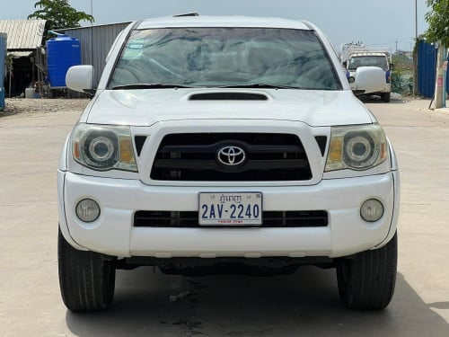 Tacoma 2005 ប៉ុង​1​ ប៉ុង​ភ្លើង​