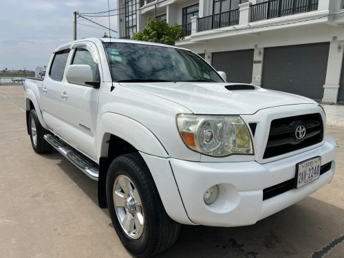 Tacoma 2005 ប៉ុង​1​ ប៉ុង​ភ្លើង​