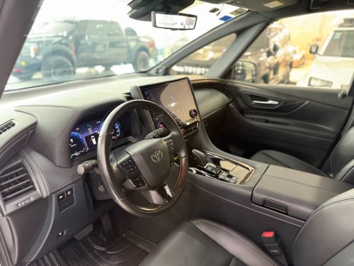 Toyota Alphard 2023 HEV