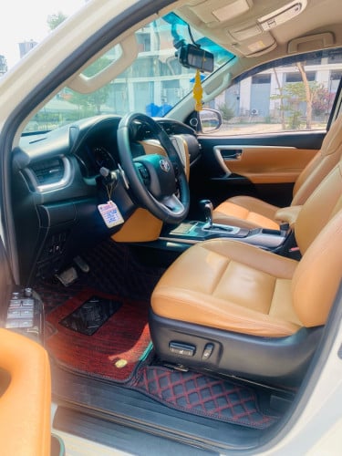TOYOTA FORTUNER 2017