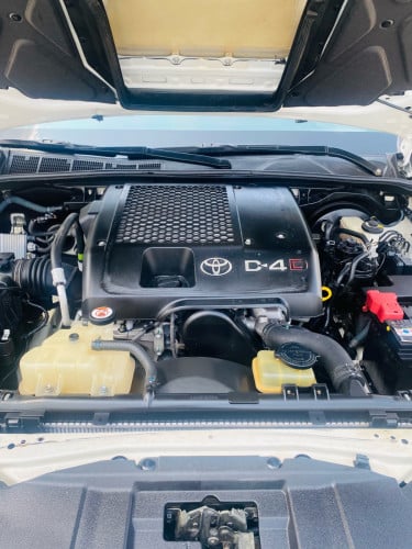 TOYOTA FORTUNER 2017