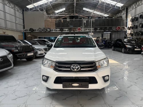 Toyota revo 2020