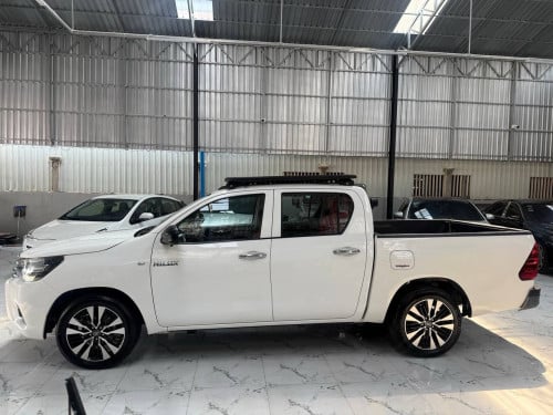 Toyota revo 2020