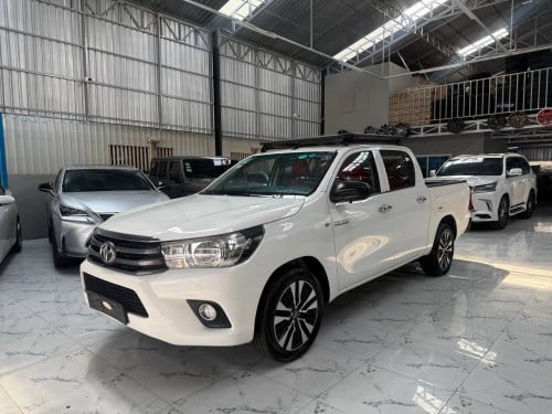 Toyota revo 2020