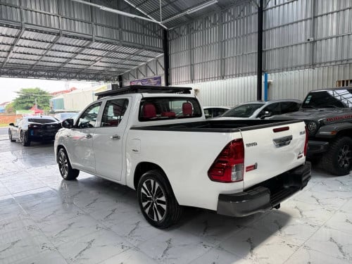 Toyota revo 2020