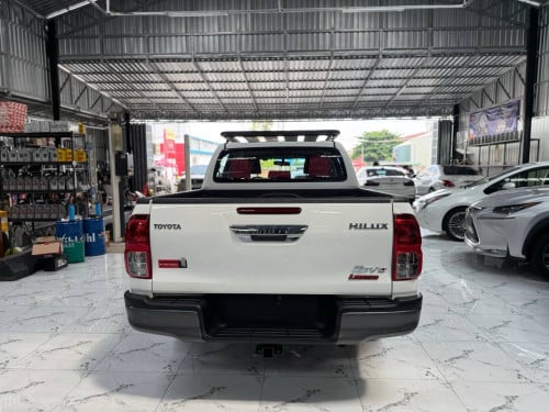 Toyota revo 2020