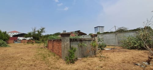 Urgent Land for Sale Near AUPP University! ๐ฅ