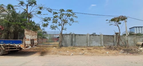 Urgent Land for Sale Near AUPP University! ๐ฅ