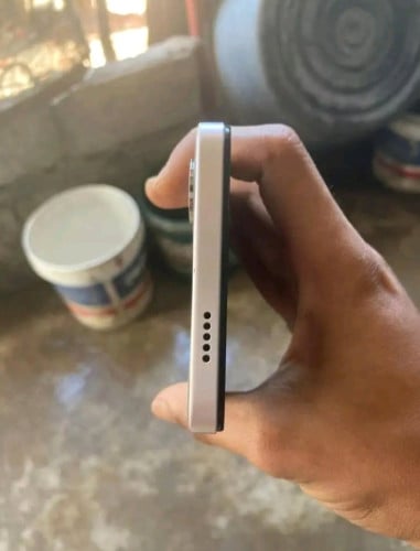 vivo Y04s នៅស្អាត 98% ram 8 storage 128g