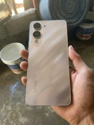 vivo Y04s នៅស្អាត 98% ram 8 storage 128g