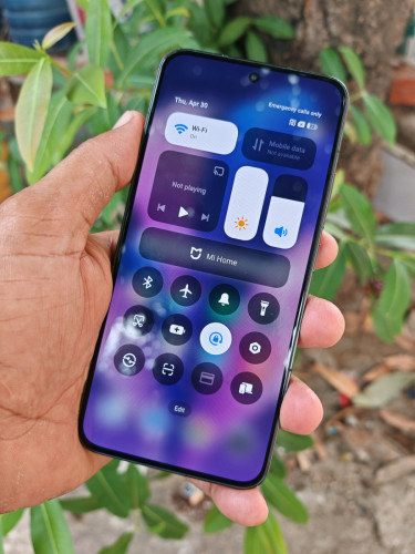 Xiaomi 13 12g/256g_Global(វៃដូរបាន)👉$225