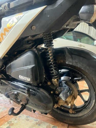 Zoomer ឆ្នាំ2020​ មានពន្ធលក់​1400$