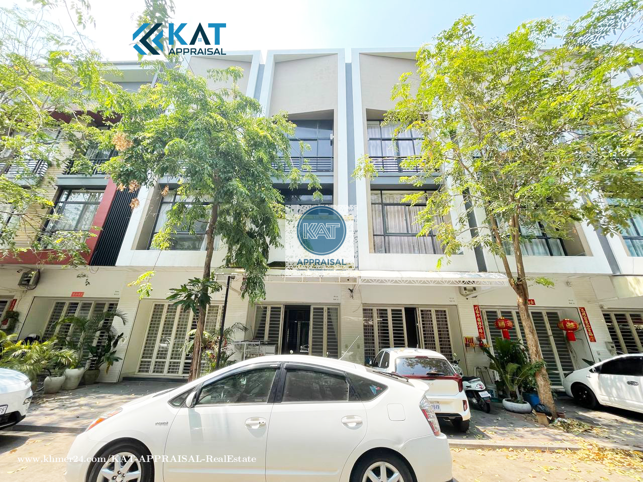 ផ្ទះអាជីវកម្មសម្រាប់លក់ បុរីប៉េងហួតបឹងស្នោ