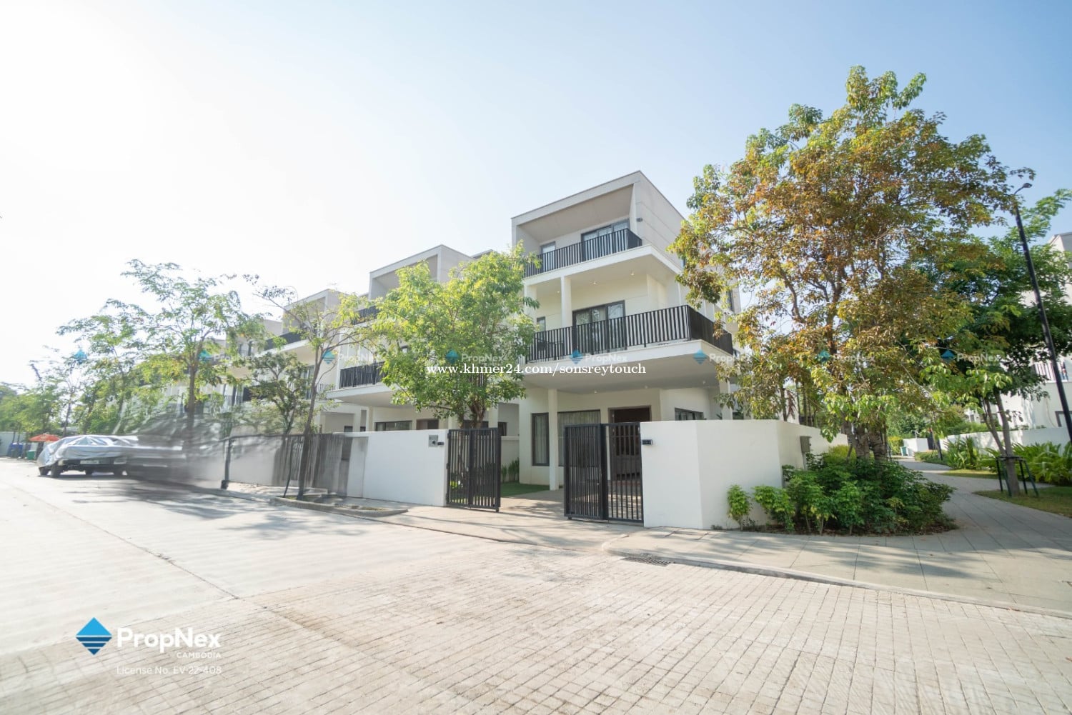 Klem Villa for Sale Rare Corner Villa with Private Garden โ Borey Chankiri I๐ฟ