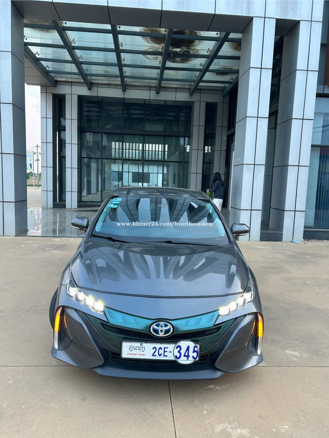 Prius prime 2017 full premium- លក់