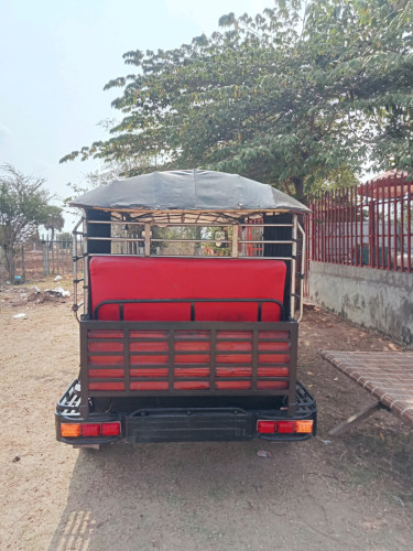 រម៉កកង់បីខ្មែរ