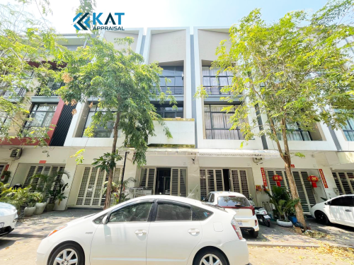 ផ្ទះអាជីវកម្មសម្រាប់លក់ បុរីប៉េងហួតបឹងស្នោ