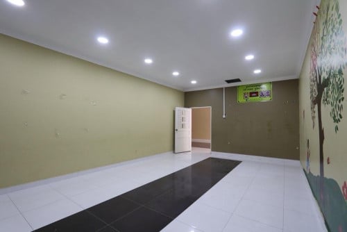អាគារជួល នៅដេប៉ូ