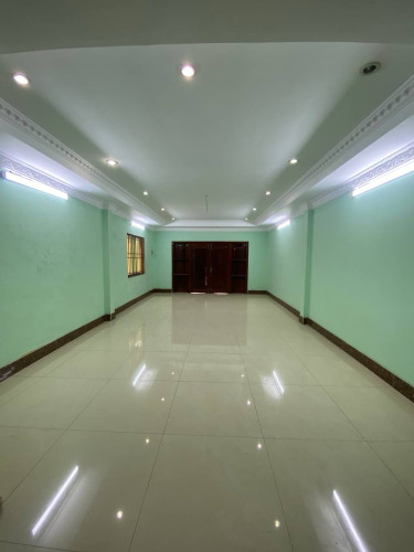 វ៏ឡាជួលនៅ បឹងសាឡាង
