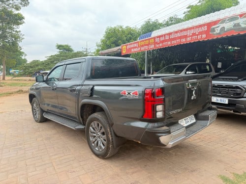 ឡាន​ស្អាត​លក់​នៅ​សៀមរាប​024 សុីនមួយជុំ