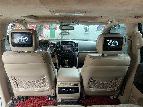 របស់កម្រមានតែ200គ្រឿង