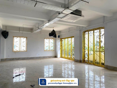 ផ្ទះអាជីវកម្ម3ល្វែងជួល នៅលើផ្លូវជាតិលេខ៥
