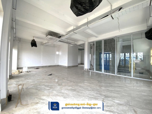 ផ្ទះអាជីវកម្ម3ល្វែងជួល នៅលើផ្លូវជាតិលេខ៥