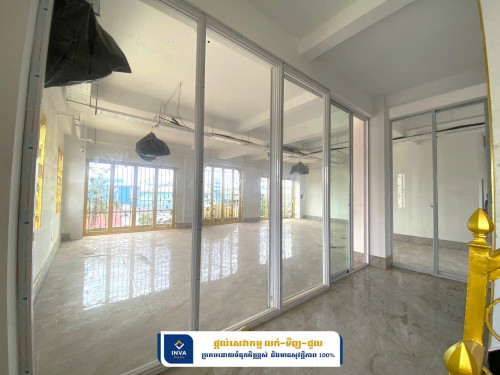 ផ្ទះអាជីវកម្ម3ល្វែងជួល នៅលើផ្លូវជាតិលេខ៥