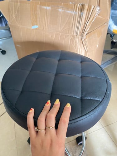 កៅអីវិល ( assistant chair )