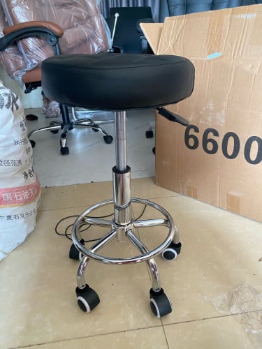 កៅអីវិល ( assistant chair )