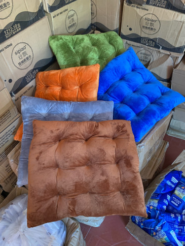 កែប រឺក្នើយអង្គុយ Cushion