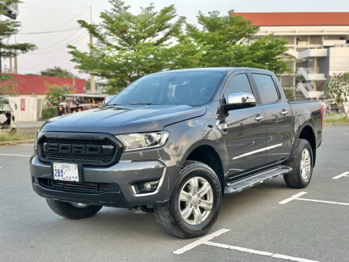លក់ Ford Ranger XLT 2022 ម៉ាសុីនធំ3.2L ថ្នាំសុីន100% ម្ចាសដើមទី១ថ្មីណាស់