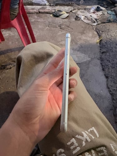 លក់ទូរស័ព្ទiphone 8 35$