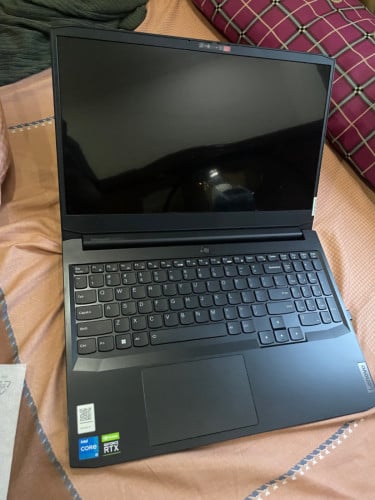 លក់កុំព្យូទ័រ laptop Lenovo i5 VGA 3050 8g ថ្មី98%