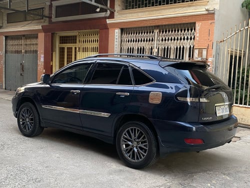 ឡានលក់ Lexus 330 ឆ្នាំ04ប៉ុង1 ពាក់កណ្តាល ហ្វូល