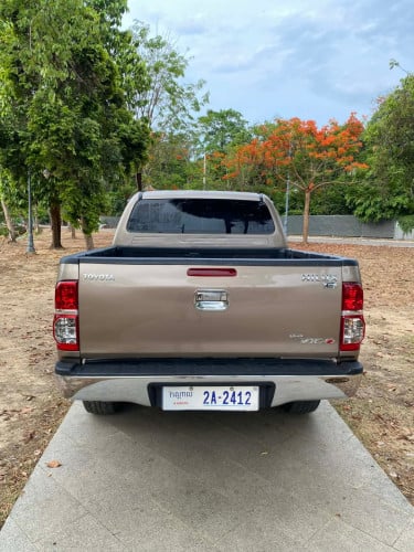 ឡានលក់ToyotaVigoឆ្នាំ2005ប៉ុង2កាប់ពីតាស់ប្រភេទឡានក្រុមហ៊ុនតំលៃ18900$ធានាជូនឡានអត់បុលប៉ះនៅស្អាតមាជុំ