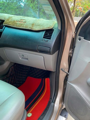 ឡានលក់ToyotaVigoឆ្នាំ2005ប៉ុង2កាប់ពីតាស់ប្រភេទឡានក្រុមហ៊ុនតំលៃ18900$ធានាជូនឡានអត់បុលប៉ះនៅស្អាតមាជុំ