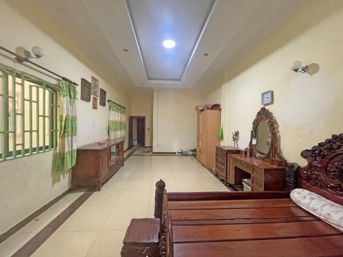 🏘 ផ្ទះល្វែង (ខាង) ក្នុងបុរី ហុងឡាយសឡា ត្រូវការលក់បន្ទាន់ខ្លាំង (កូដ: A05-057905)