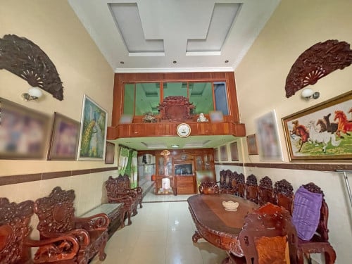 🏘 ផ្ទះល្វែង (ខាង) ក្នុងបុរី ហុងឡាយសឡា ត្រូវការលក់បន្ទាន់ខ្លាំង (កូដ: A05-057905)
