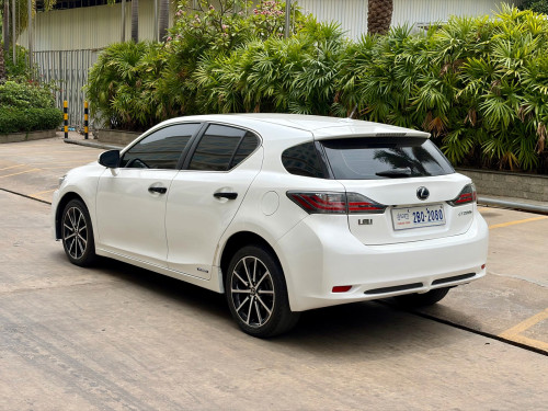 2011 Lexus CT200h Premium Hybrid